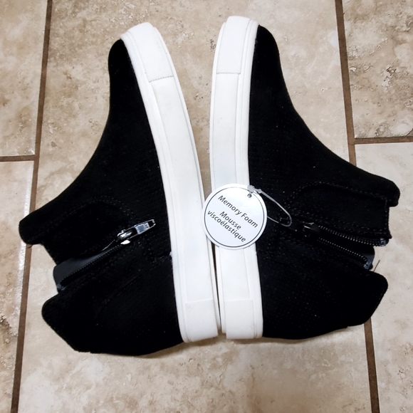 Black suede sneaker shoes new - Picture 8 of 9